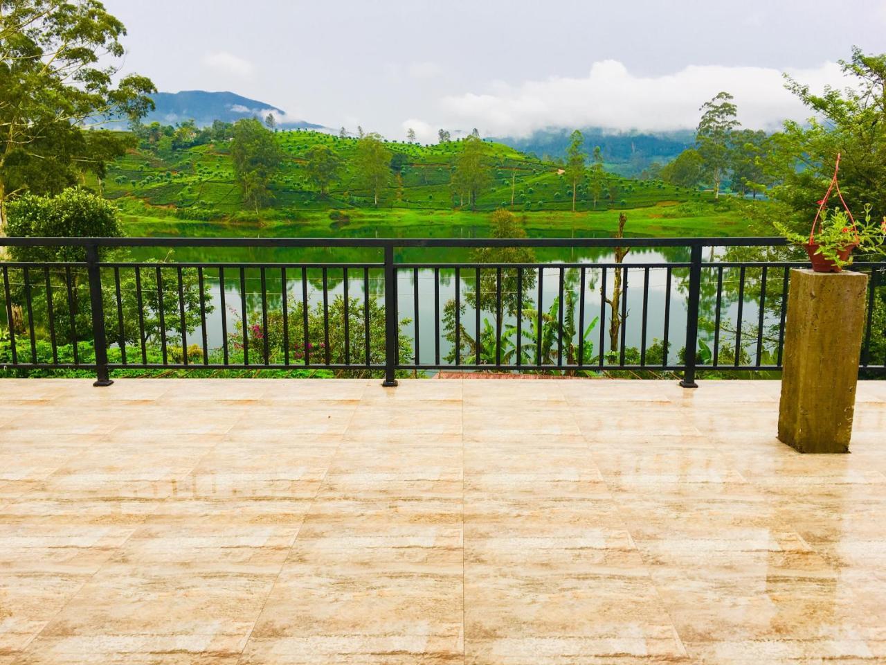 Butterfly Mountain Lake Side Maskeliya Buitenkant foto